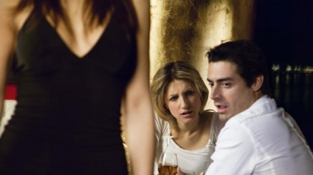 Fără cuvinte! Scrisoarea unei soţii către amanta soţului