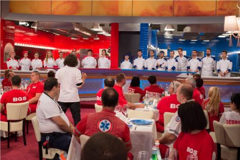 Surpriză de proporţii! Paramedicii iau cu asalt &rdquo;Hell&rsquo;s Kitchen &ndash; Iadul Bucătarilor&rdquo;