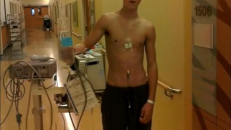 Aşa arăta Zach Zeiler, pe patul de spital, când cântărea 44 de kg