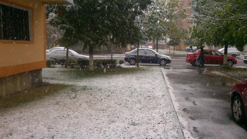 GALERIE FOTO: În luna octombrie, ninge ca-n povești! În sudul țării s-a așternut iarna!