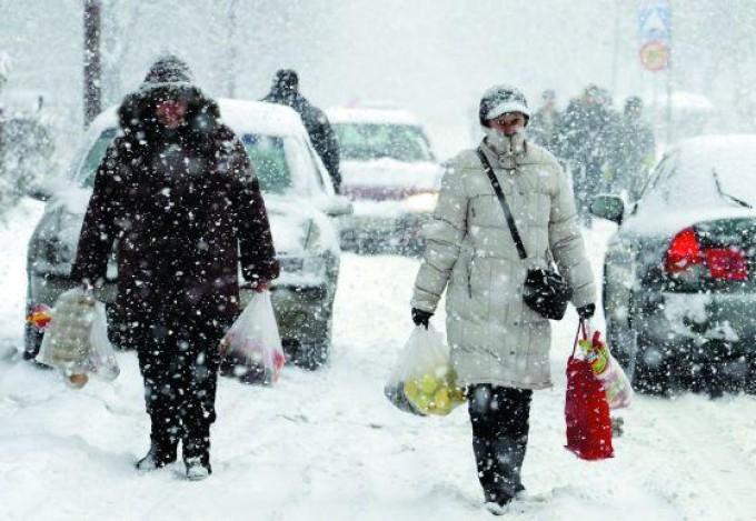 Vremea a luat-o razna! A fost emis COD GALBEN de NINSORI! Stratul de zăpadă va ajunge la 10 cm! Vezi zonele afectate!