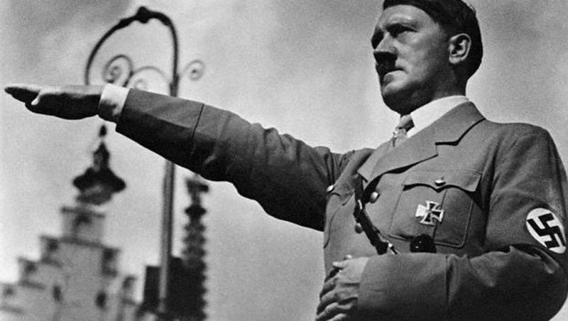 CONSPIRAȚIE incredibilă! Adolf HITLER nu a murit! Poza aceasta a zdruncinat ISTORIA de până acum!