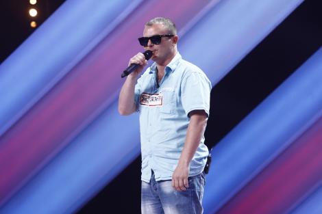 Ăsta e HITUL ANULUI! "Frăţică, dă-mi o bucăţică" a făcut senzaţie la X Factor! Kapushon eşti BETON