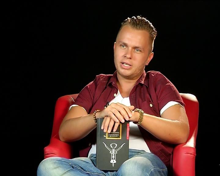 La &ldquo;Dincolo de aparenţe&rdquo;, de la Antena Stars, telespectatorii vor afla cum Codin Maticiuc a fentat-o p&acirc;nă şi pe Naomi Campbell