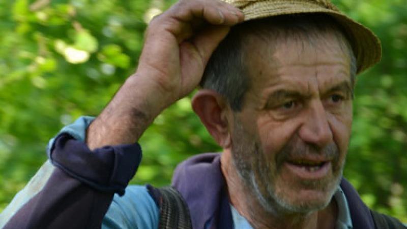 „Când v-ați spălat ultima oară pe dinți?” Răspunsurile românilor sunt SCANDALOASE! Uite ce legătură este între pasta de dinți și politicieni!