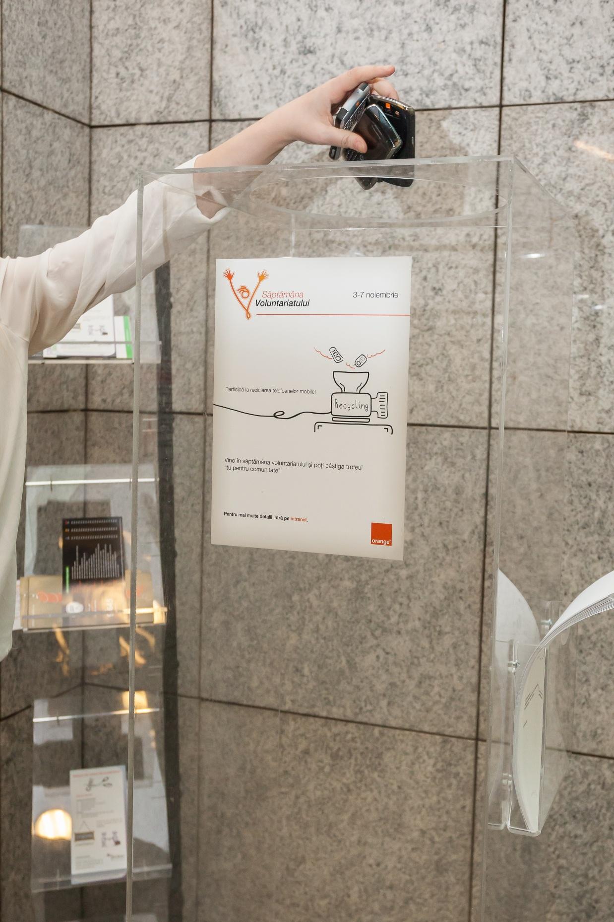 Tu reciclezi, Orange donează! Pentru fiecare telefon reciclat săptăm&acirc;na aceasta, Orange donează 3 euro către YouthBank!