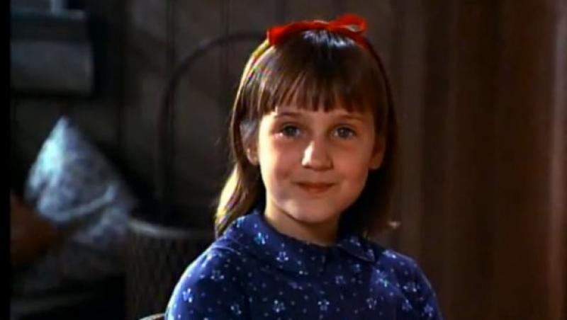 FOTO! Îţi aminteşti de Matilda, fetiţa cu panglică roşie şi puteri supranaturale? Iată cum arată astăzi și ce s-a ales de ea