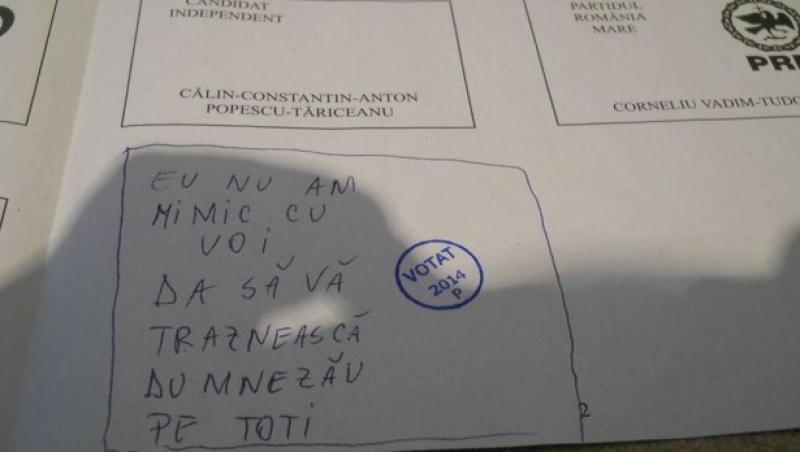 Românii fac haz de necaz! Buletine de vot care au devenit VIRALE: Ce fac alegătorii atunci când nu pun ștampila pe niciun candidat