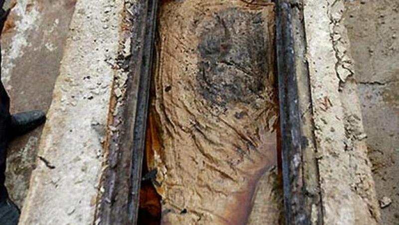Imaginile care au şocat milioane de oameni! După 700 de ani, un cadavru a fost descoperit intact! 