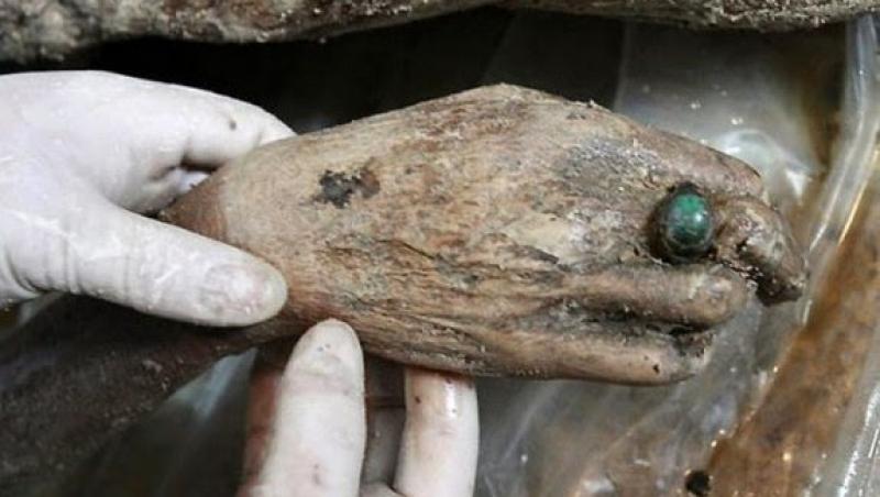 Imaginile care au şocat milioane de oameni! După 700 de ani, un cadavru a fost descoperit intact! 