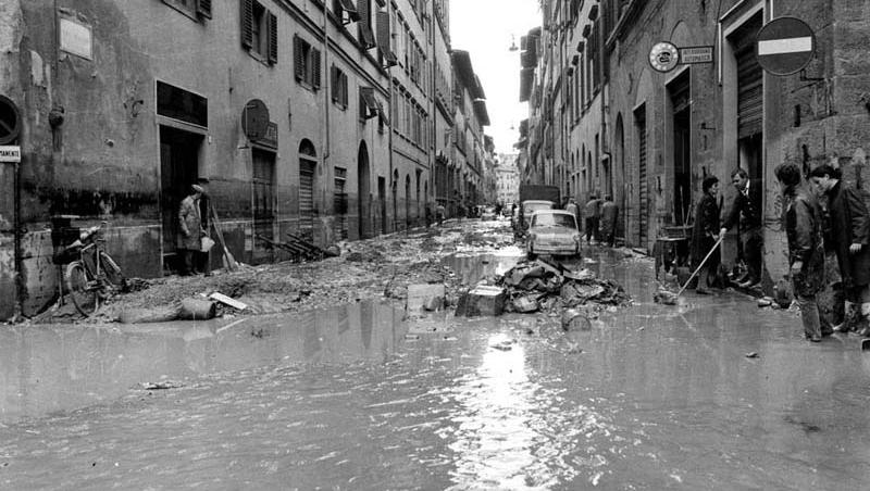 TERIBIL! Italia acoperită de ape - inundaţiile au produs pagube de peste 700 mil. de dolari!