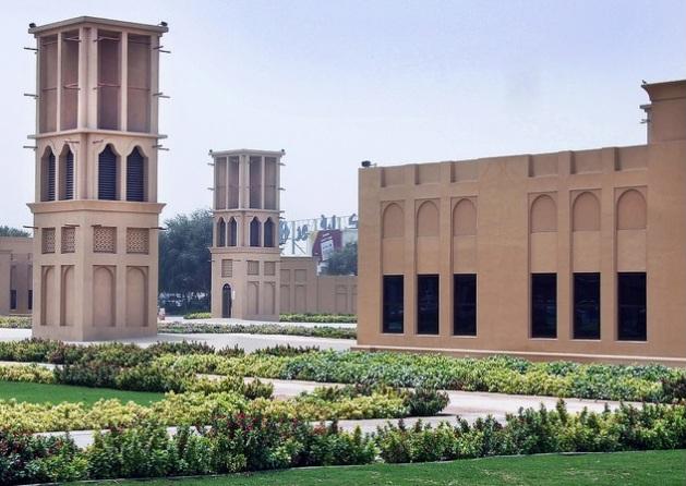 Descopera in "orasul viitorului" un centru vechi pitoresc!