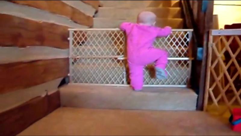 MISIUNE IMPOSIBILĂ! Bebeluşi care evadează din pătuţuri!