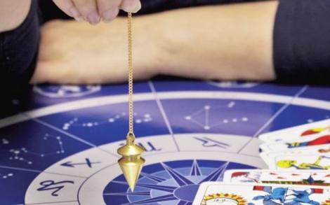 Horoscop SPECIAL: Astrograma României în 2015! Ce îi aşteaptă pe români
