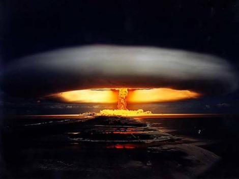 Dezvăluirile care cutremură lumea!!! SUA, la un pas să detoneze o BOMBĂ ATOMICĂ! Nimeni nu a ştiut asta!