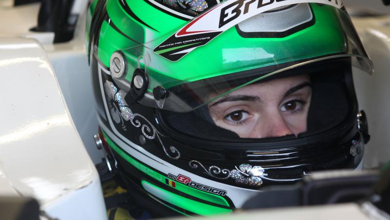 În Formula 4, la doar 15 ani - Alexandra Marinescu este prima româncă care încearcă să intre în competițiile de monoposturi