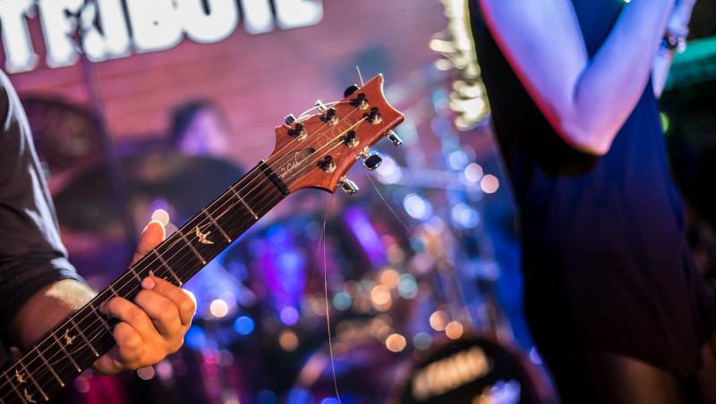 5 motive pentru care TRIBUTE e cel mai bun club de muzică live din București