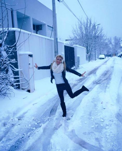 Galerie FOTO: Zăpada a adus motive de bucurie pentru cele mai iubite vedete din România! Imagini de mii de like-uri