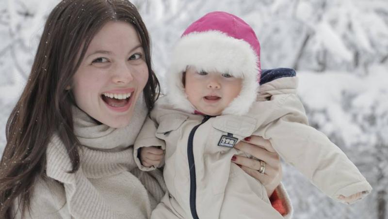 Galerie FOTO: Zăpada a adus motive de bucurie pentru cele mai iubite vedete din România! Imagini de mii de like-uri