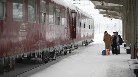 Călătorie de coșmar în "trenul groazei", pe ruta Iași-Timișoara! Înăuntru, ca afară!