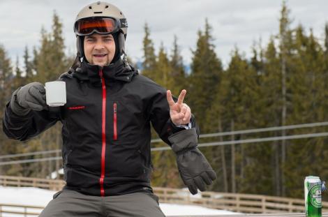 Cosmin Seleşi, arbitru pe pârtia de schi, la slalom uriaş