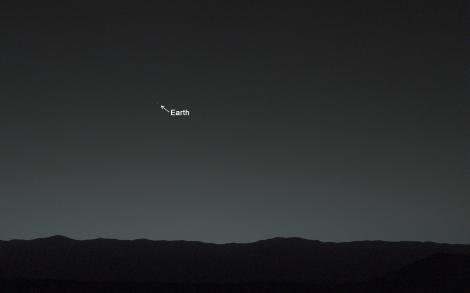 FOTO! Aşa se vede Pământul de pe Marte