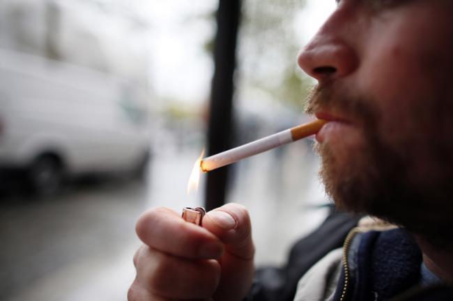 Fumatul &icirc;n mașinile &icirc;n care se află copii, interzis! Nu la noi...