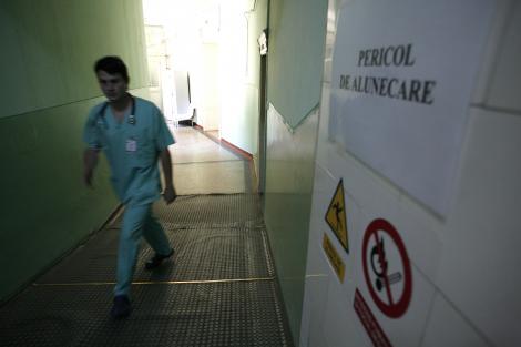 Doi români au murit din cauza virusului AH1N1