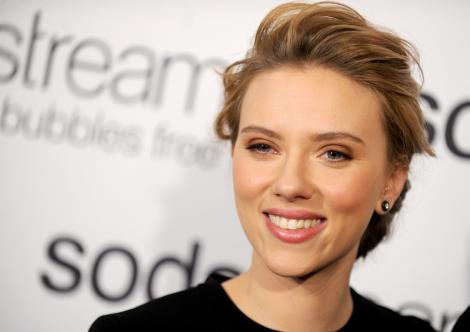 Scarlett Johansson, distinsă cu un premiu onorific, la Gala César