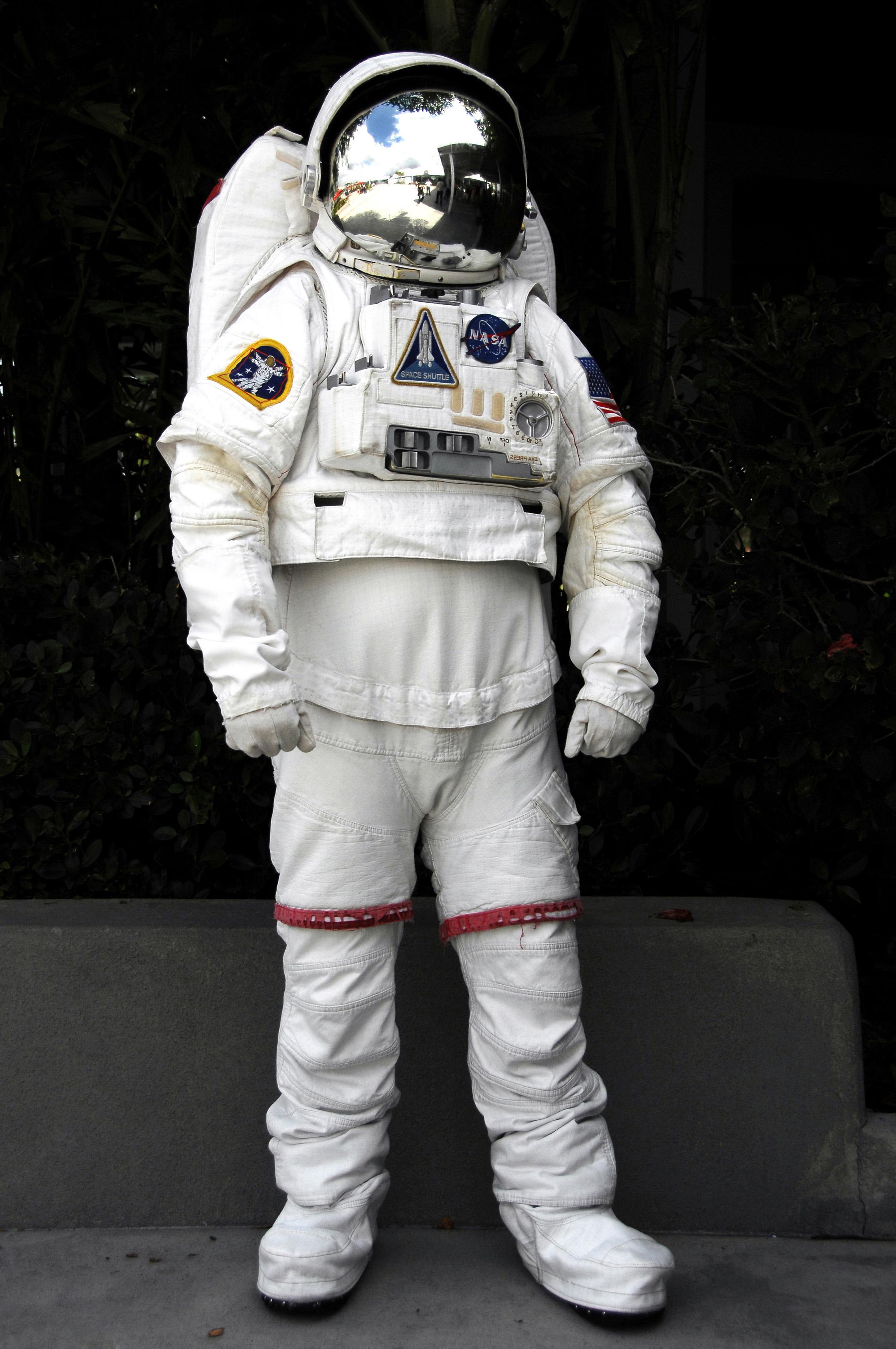 Primele zboruri comerciale &icirc;n spaţiu se fac &icirc;n 2014! Un bilet costă 250.000 de dolari