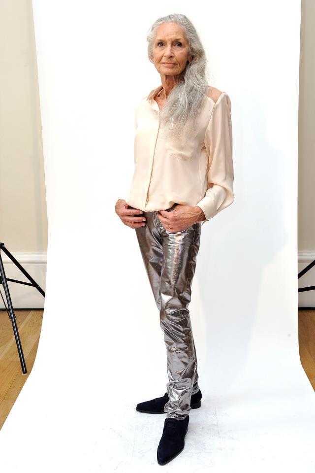 ULUITOR! Cel mai bătr&acirc;n fotomodel din lume. La 85 de ani e mai căutată dec&acirc;t &icirc;n tinereţe