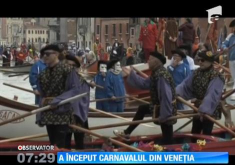 Carnavalul de la Veneţia a debutat cu parada gondolelor