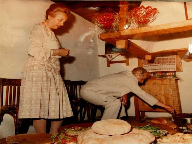 O vilă a lui Nicolae Ceauşescu, scoasă la v&acirc;nzare pe Internet! Ți-o permiți?