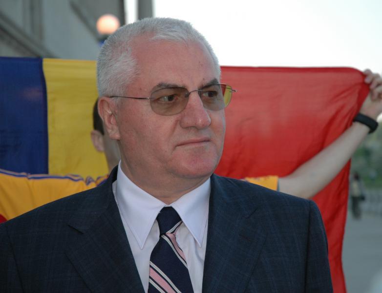 Dumitru Dragomir speră că Rapidul va fi salvat de la faliment