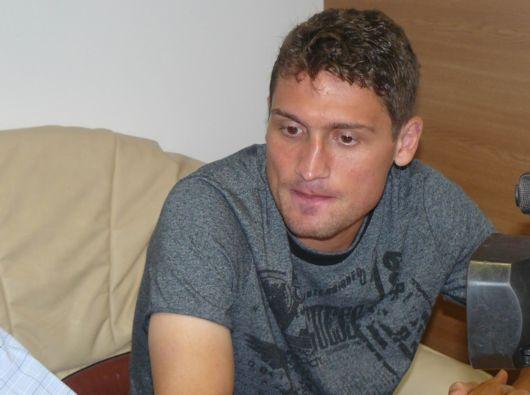 Vali Negru, mijlocaşul Rapidului: "Ar fi frustrant să nu primim licenţa. Munca noastră ar fi &icirc;n zadar!"