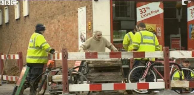 Pe străzile din Londra izbucnesc incendii din senin