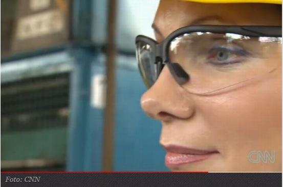 Nu are părinți, dar are LUMEA la picioare! Ea este orfana care a devenit una dintre cele mai bogate femei din lume!