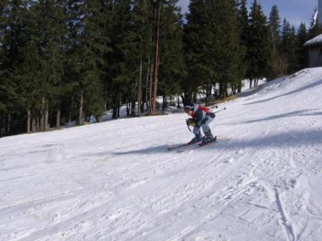Pârtia din Păltiniş, gazda unui concurs spectaculos de schi şi snowboard