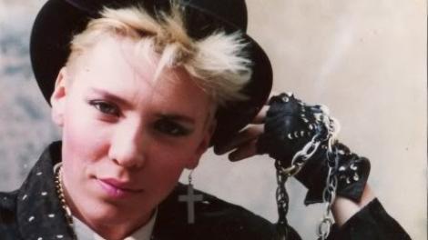 Fata rebelă a muzicii uşoare româneşti se destăinuie: "Înainte de '89, eram un pericol! Cu greu mă puteau opri!"