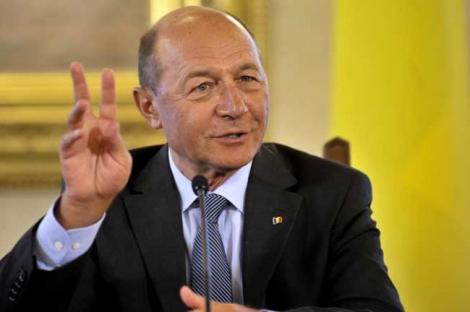 Tragedia din Apuseni a trecut, șeful STS rezistă! Băsescu nu îl demite pe Opriș!