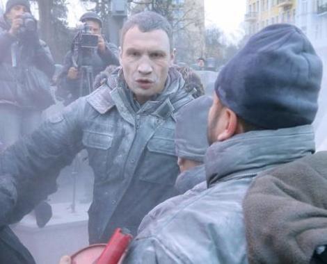 Vladimir Kliciko: "Vom semna înţelegerea cu Ianukovici pentru a înceta violenţa"