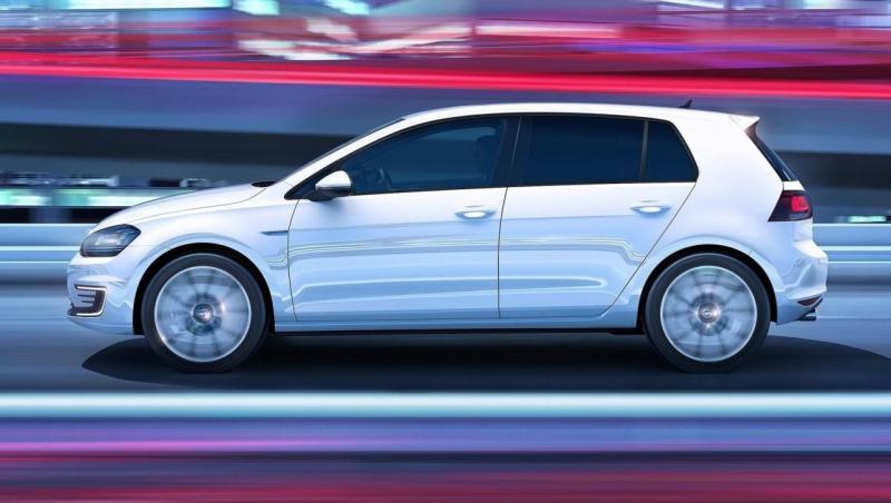 Volkswagen Golf GTE - GTI-ul curentat merge 50km fără benzină