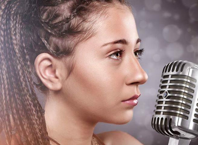 Nicole Cherry, gata să facă din nou senzație: Și-a lansat un nou single!