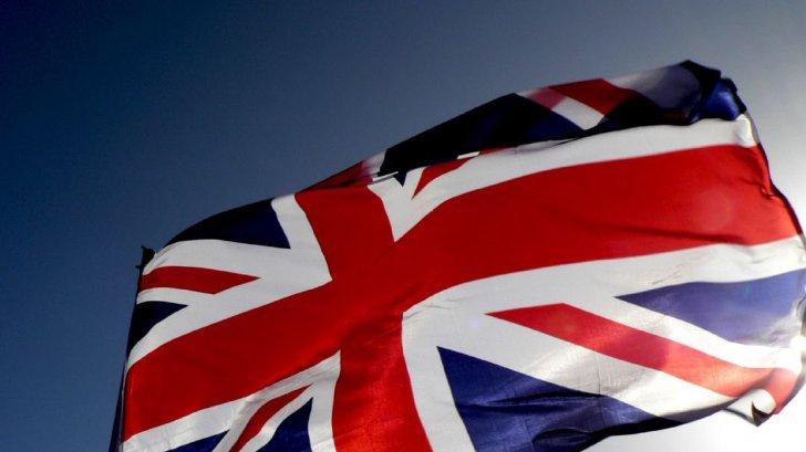 Rom&acirc;nii nu mai sunt at&acirc;t de interesaţi de Marea Britanie, dar britanicii ne vor cu disperare
