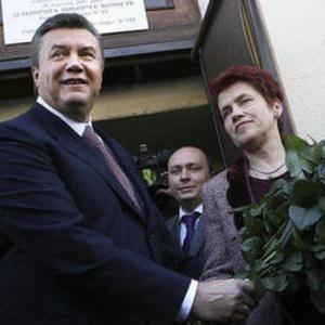 Ludmila Ianukovici, fosta prima doamnă, a vrut să fure tac&acirc;muri de argint!