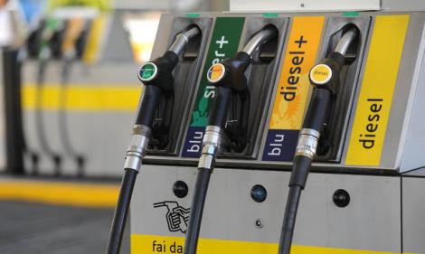 Preţul carburanţilor goleşte buzunarele. Se întâmplă în România!
