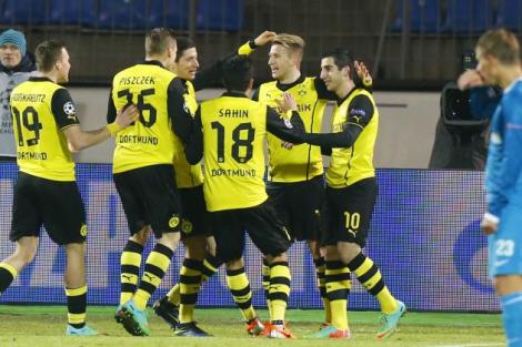 Liga Campionilor: Olympiakos o învinge pe Man. United, Dortmund face spectacol cu Zenit
