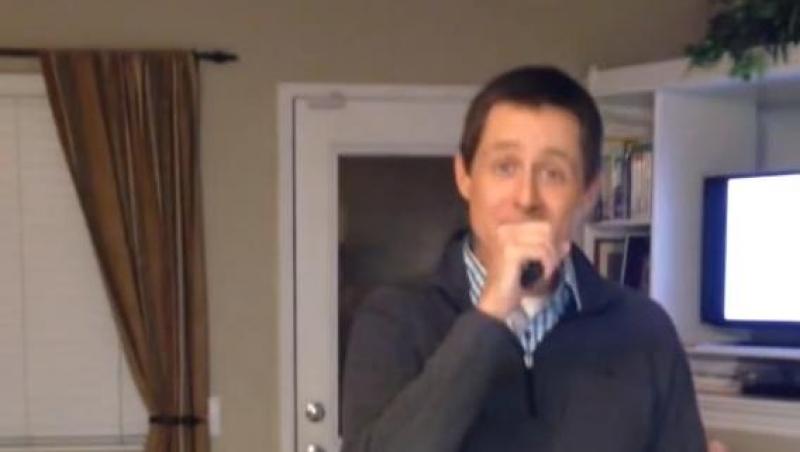 EMOŢIONANT! Reacţia unui bărbat care află că soţia sa este însărcinată!