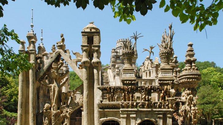 Palatul construit doar din pietricele! &Icirc;n c&acirc;t timp?