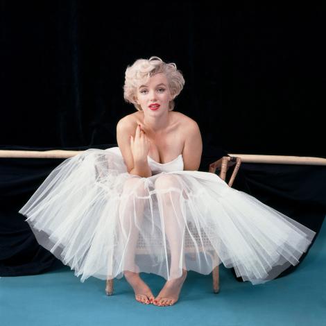 Cea mai faimoasă blondă a tuturor timpurilor ar rămâne şocată! Viorica e Marilyn de Clejani